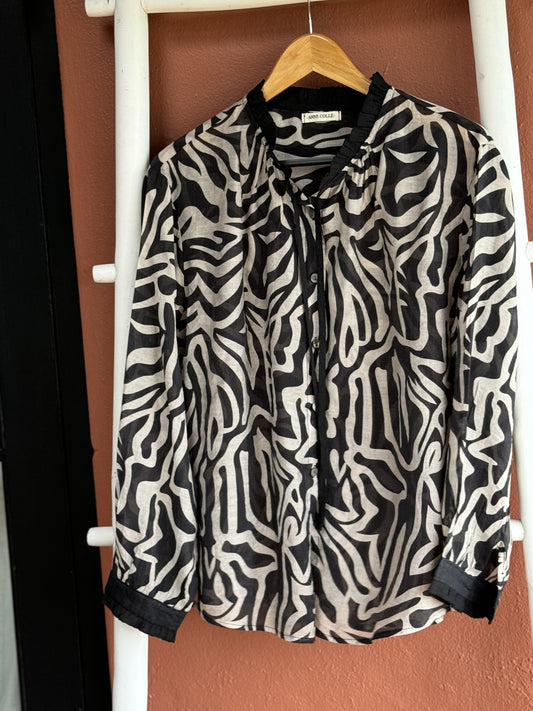 Linen Printed Collared Black Zebra